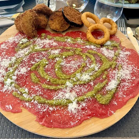 - Restaurant Le Bon Duc Hotel 2*